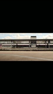 📽️ Pour moi, même un banal voyage en train devient un doux film où défile les paysages. 

J’aime regarder par la fenêtre et voir les lieux changer au fur et à mesure du voyage. Ou encore, assister à des scènes de vies quotidiennes qu’on ne remarque plus vraiment. 

• Bourgogne - Paysage - Nature • 
#sortezchezvous #explorefrance #labourgogne #lacotedorejadore #bourgognefranchecomtetourisme