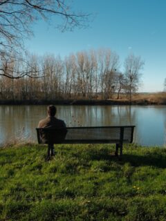 Hier, on a profité du retour du soleil pour se balader au bord de la Saône. 

Un moment agréable, dans le village de Lechâtelet, qui sentait bon le printemps. 🥰

Et vous, vous avez également profité du retour du beau temps ? 

• Bourgogne - Bourgogne Riviera - Photographie - Nature •
#lacotedorjadore #mybourgogne #bourgognefranchecomte #explorefrance #rivesdesaône